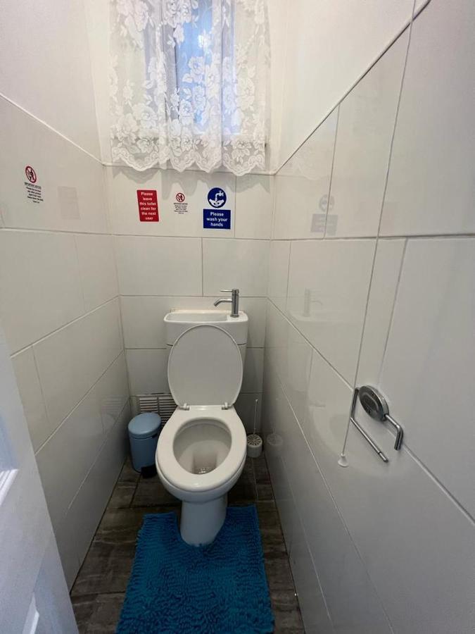 فندق Woodgreen House لندن المظهر الخارجي الصورة